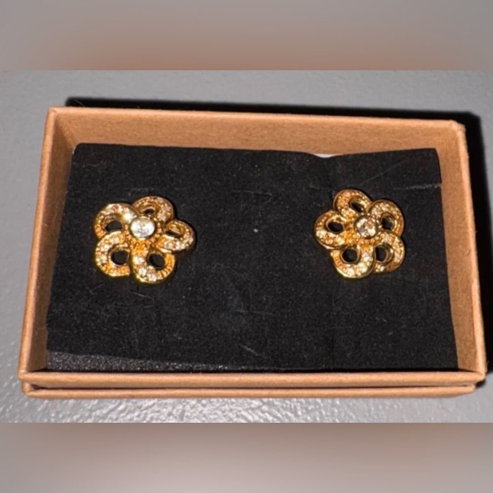 Vintage Christian Dior Camellia Rose Flower Rhinestone 14k Gold Post Earrings - Picture 4 of 6